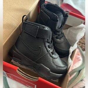 Nike Infant Boots